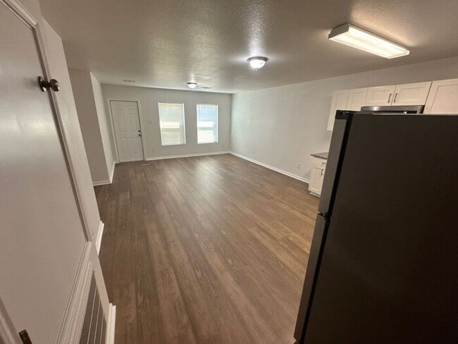 2018 3rd St in Hempstead, TX - Building Photo - Building Photo