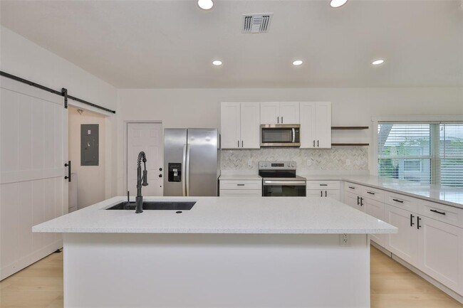 829 18th St S in St. Petersburg, FL - Building Photo - Building Photo