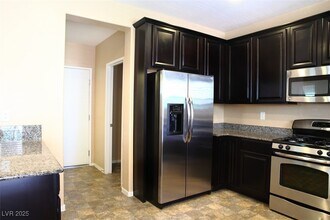 7508 Luna Bella Ave in Las Vegas, NV - Building Photo - Building Photo
