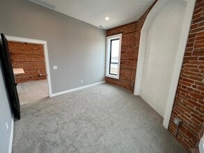 1030 13th St in Aurora, NE - Building Photo - Building Photo