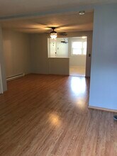 53 Hiltbrand Rd, Unit 3-11 in Bristol, CT - Building Photo - Building Photo