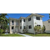 3915 Ponce de Leon Blvd in Coral Gables, FL - Building Photo