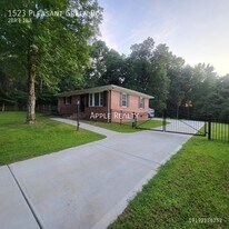 1523 Pleasant Green Rd in Durham, NC - Building Photo