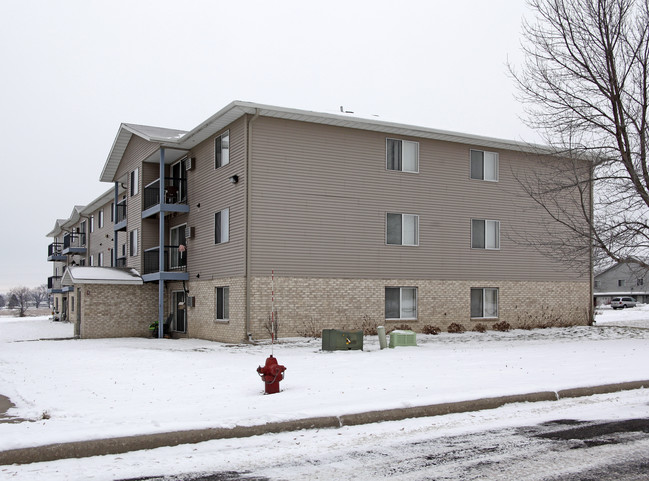 Country Cove in Norwood Young America, MN - Building Photo - Building Photo