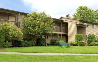 Autumn Ridge Apartments in Seattle, WA - Building Photo - Building Photo