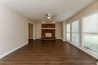 2015 Lullwater Cir in Jonesboro, GA - Building Photo - Building Photo
