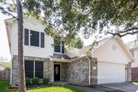 111 Riverbreeze Ct in Dickinson, TX - Building Photo - Building Photo