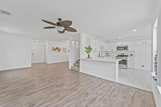 6310 Mountain Pines Ln in Katy, TX - Building Photo - Building Photo