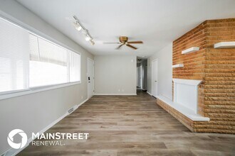 19 Southlane Dr in New Whiteland, IN - Building Photo - Building Photo