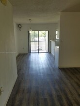 10350 SW 220th St in Miami, FL - Building Photo - Building Photo