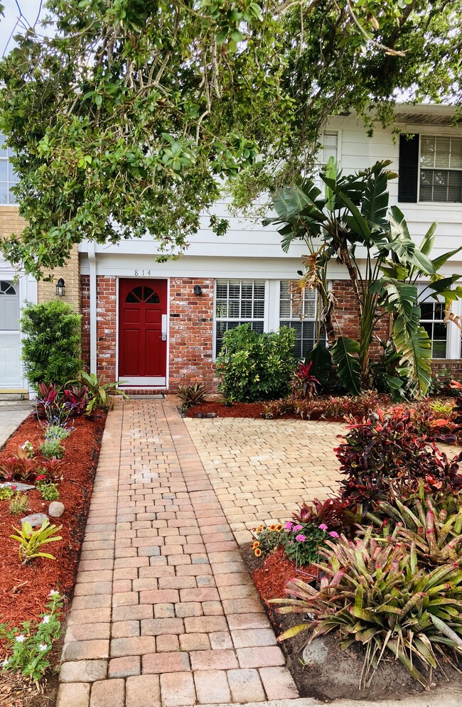 property at 814 Dahlia Ln