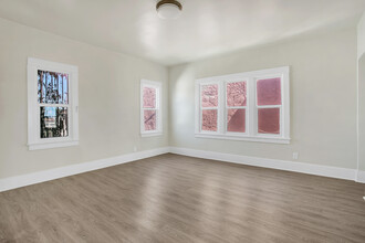 5407 2nd Ave in Los Angeles, CA - Building Photo - Interior Photo