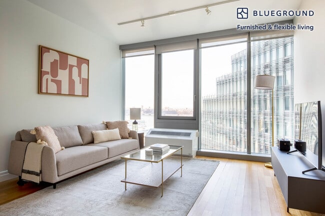 550 W 54th St