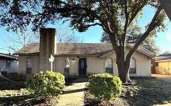 3014 Ripplewood Dr in Garland, TX - Building Photo