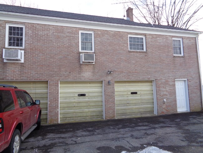 2073 Edisonville Rd-Unit -Apt A in Strasburg, PA - Building Photo - Building Photo