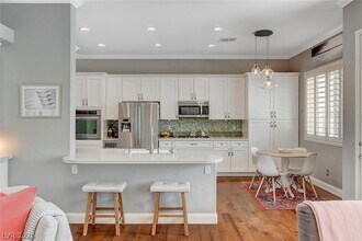 10553 Linderhof Ave in Las Vegas, NV - Building Photo - Building Photo