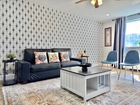 215 Piedmont Ave NE in Atlanta, GA - Building Photo