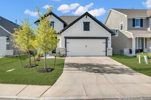 12688 Cotorra Spgs in San Antonio, TX - Building Photo