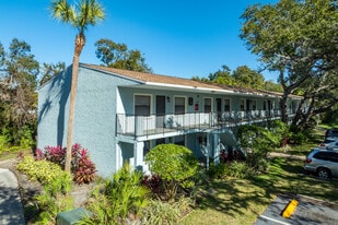 The Apartments at Oak Creek in Clearwater, FL - Building Photo