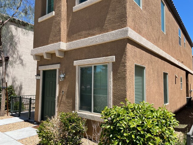7757 N Mellow Motifs Ct in Las Vegas, NV - Building Photo - Building Photo