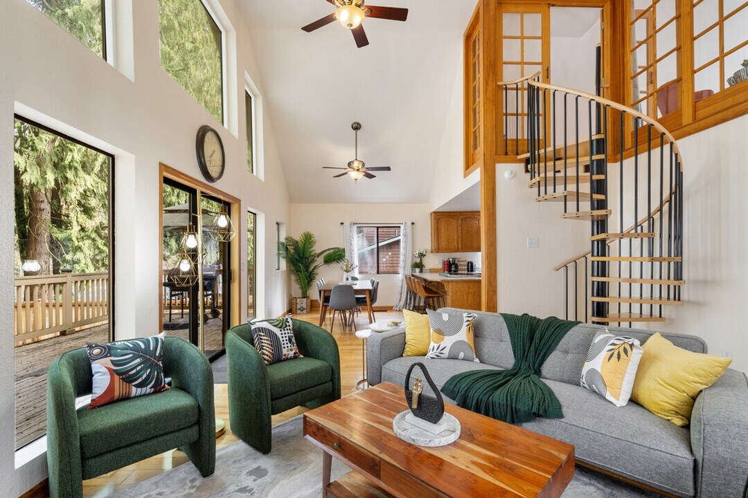 18301 115th St NE in Granite Falls, WA - Building Photo