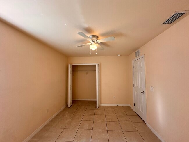 1405 SE 10th Terrace in Cape Coral, FL - Building Photo - Building Photo