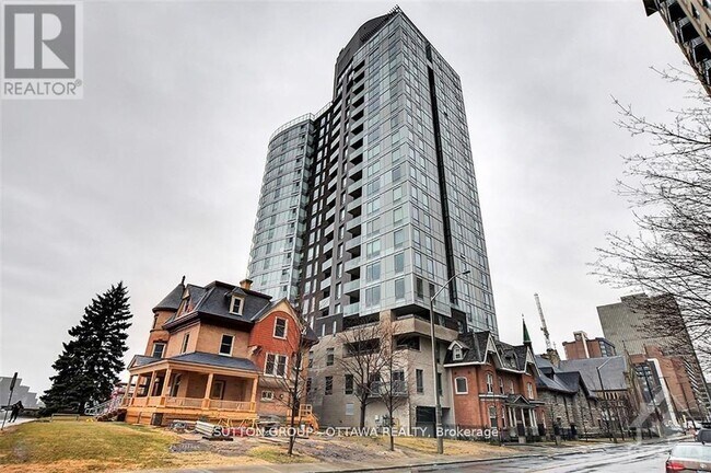 428 Sparks St. in Ottawa, ON - Building Photo - Building Photo