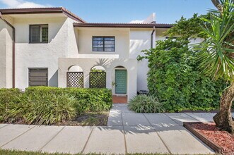 21698 Cypress Rd in Boca Raton, FL - Building Photo - Building Photo