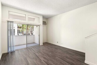 Weddington Apartments in Sherman Oaks, CA - Building Photo - Building Photo