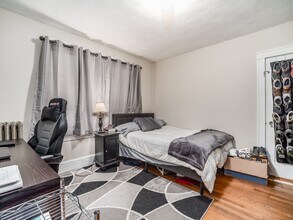 54 Upland Rd, Unit 1 in Somerville, MA - Building Photo - Building Photo