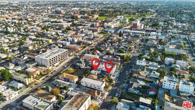 1128 Irolo St in Los Angeles, CA - Building Photo - Building Photo