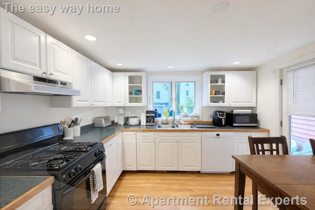 24 Watson St in Cambridge, MA - Building Photo - Building Photo