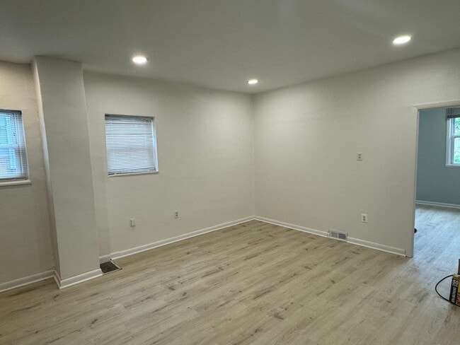 2201 Coral St, Unit 2F in Philadelphia, PA - Building Photo - Building Photo