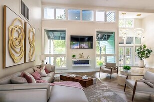 Edge at Lakeview in Memphis, TN - Building Photo