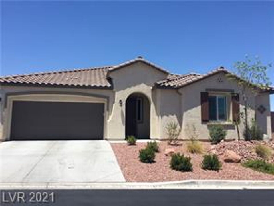 10322 Charlottsville Ct in Las Vegas, NV - Building Photo