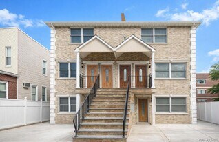 79-31 67th Rd in Queens, NY - Building Photo