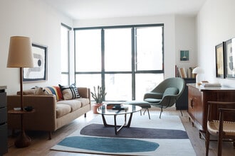 El Centro Apartments and Bungalows in Hollywood, CA - Foto de edificio - Building Photo