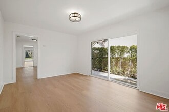 1563 E Elizabeth St in Pasadena, CA - Building Photo - Building Photo