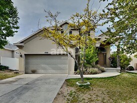 4968 W Diamondback Dr in Riverton, UT - Building Photo