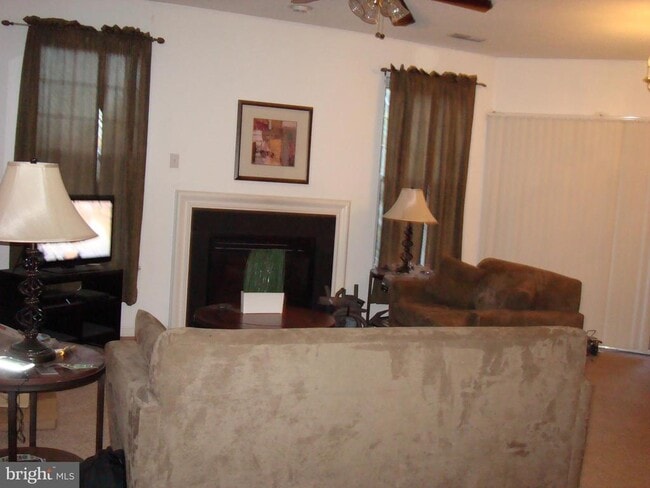 7418 Hindon Cir in Windsor Mill, MD - Building Photo - Building Photo