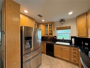 18 Vista Palm Ln, Unit 101 in Vero Beach, FL - Foto de edificio - Building Photo