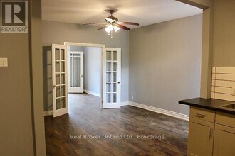 2 Main St E in Hamilton, ON - Building Photo - Building Photo