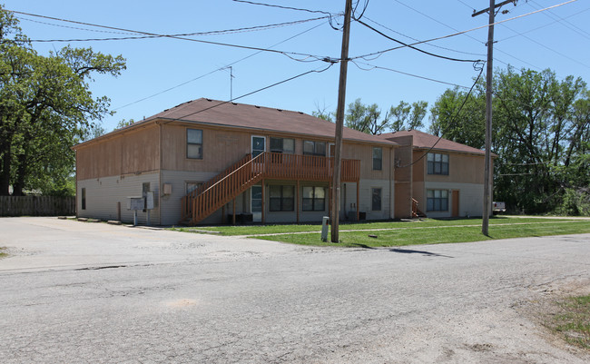 111 NW Hardt Ave in Topeka, KS - Building Photo - Building Photo