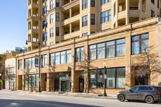 Marquee in Chicago, IL - Building Photo - Building Photo