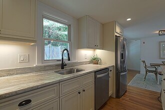 113 Central St in Acton, MA - Foto de edificio - Building Photo