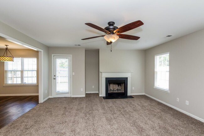 11909 Aubreywood Dr in Charlotte, NC - Building Photo - Building Photo
