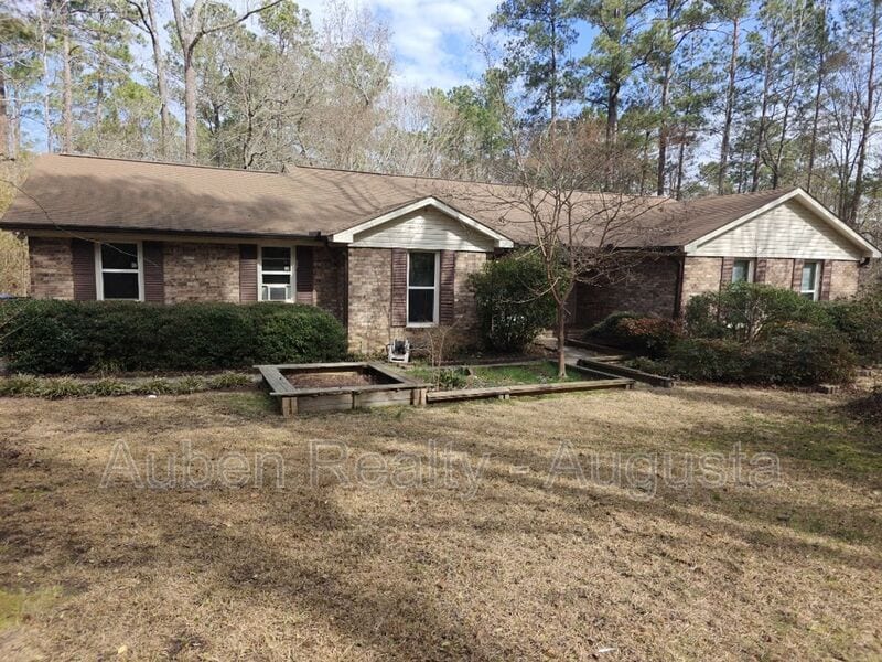 5183 Fairington Dr in Evans, GA - Building Photo