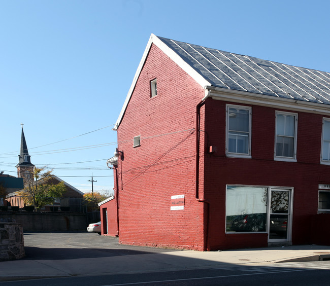 219 W Franklin St in Hagerstown, MD - Building Photo - Building Photo