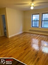 546 W Wellington Ave, Unit 540-212 in Chicago, IL - Foto de edificio - Building Photo