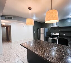 1005 W 5th St-Unit -104 in Tempe, AZ - Building Photo - Building Photo
